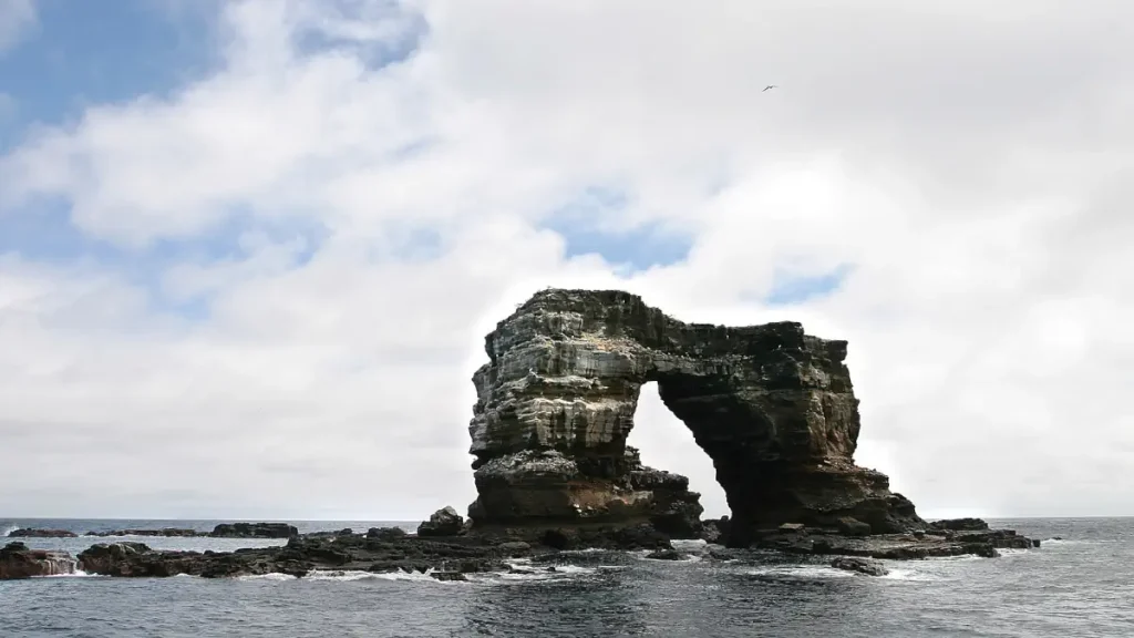 Recently lost natural wonders: Darwin's Arch