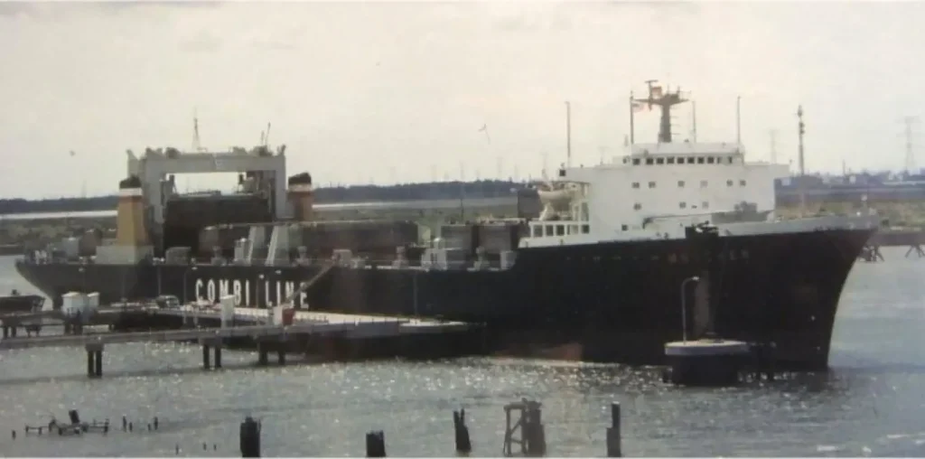 MS München was sunk by a rogue wave