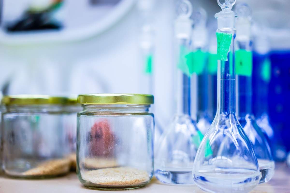 Chemistry laboratory tools