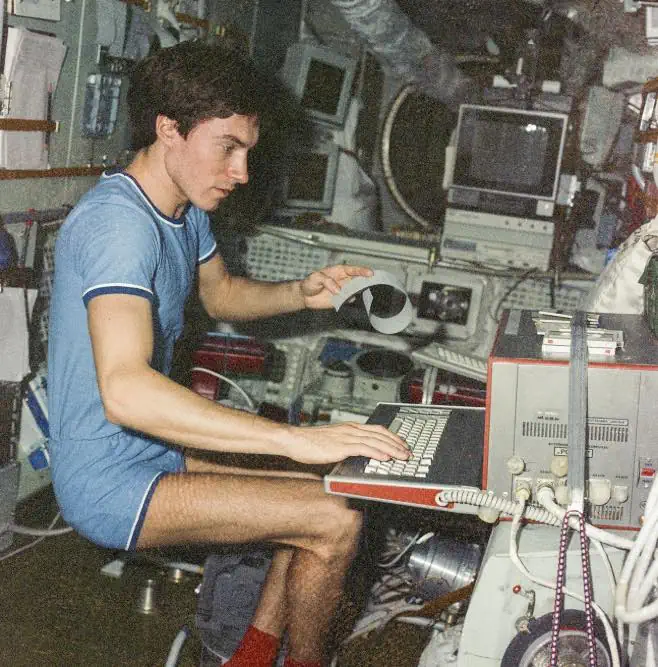 Sergei Krikalev in space, 1991