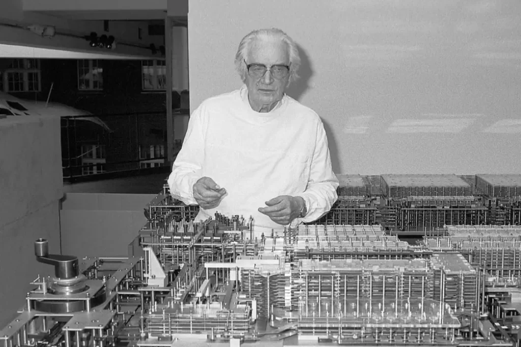 Z3, the world's first fully functional and programmable computer was ...