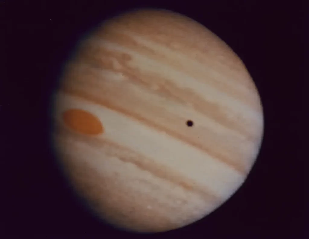 Jupiter red spot from Pioneer 10